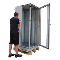 IS-1 Serverrack von SCHÄFER - Sichttür - Vollblechtür - 43 HE - Schutzgrad IP54 - 800x1000 mm - Sockel - schwarz
