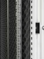 Schallgedämmter Serverschrank SCHÄFER IS-1 silenced - 43 HE - BxT 600x1000 mm - Sichttür - Vollblechtür - Sockel - 4 Silent-Ventilatoren - lichtgrau