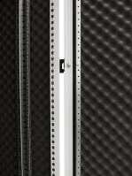 Schallgedämmter Serverschrank SCHÄFER IS-1 silenced - 43 HE - BxT 600x1000 mm - Sichttür - Vollblechtür - Sockel - 4 Silent-Ventilatoren - lichtgrau