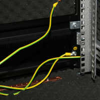 Schallgedämmter Serverschrank SILENCE RACK - 24 HE - 2 SILENT-Lüfter - 600 x 1.000 mm - Sichttür - Vollblechtür - schwarz