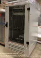 Kleiner 19"-Netzwerkschrank SZB IT - 18 HE - 600 x 600mm - Glastür - lichtgrau