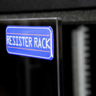 19"-Schrank RESISTER - erhöhter Staubschutz - 10 HE - Glastür - BxT 600x600mm - schwarz