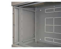 19"-Netzwerkschrank von LIEBERNETZ - 12 HE - Tiefe 600 mm - Perforierte Tür - Seiten abnehmbar - sehr variabel - lichtgrau