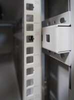 19"-Netzwerkschrank SRK von IT-BUDGET - 27 HE - BxT 600x800 mm - Sicht-/Vollblechtür - montiert - lichtgrau