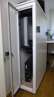 Schmaler Sicherheits-Serverschrank SR1200 - schallgedämmt - Tiefe 800 mm - inkl. 2 Lüfter - für SoHo, Praxis, Kanzlei - reinweiß