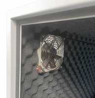 Schallgedämmter Tower-Gehäuse Schutzschrank T800 SILENCE - 1 SILENT-Ventilator - HxBxT 600x330x800 mm - weiß