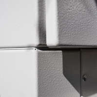 19"-Netzwerkschrank RESISTER Pro mit Regendach und Sockel - IP66 für Outdoor + Industrie - Vollblechtür - 12 HE - 600x600 mm - lichtgrau