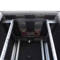 Schallgedämmter Serverschrank SCHÄFER IS-1 silenced - 25 HE - BxT 600x800 mm - Sichttür - Vollblechtür - Sockel - 2 Silent-Ventilatoren - lichtgrau